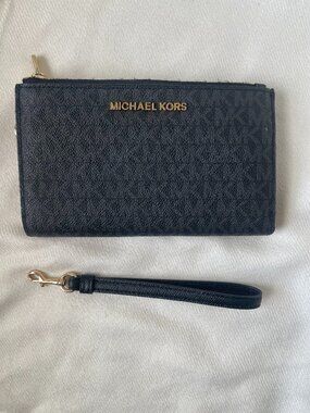 MK Jetset Wristlet Wallet